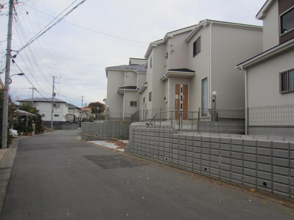 Local appearance photo. Local (11 May 2013) Shooting