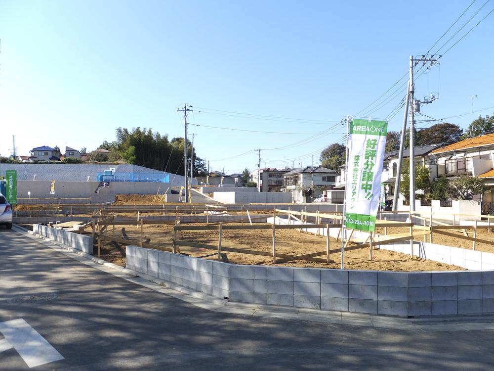 Local photos, including front road. Local (11 May 2013) Shooting