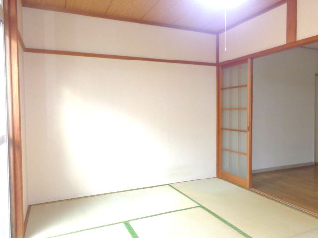 Living and room. Japanese-style room 6 quires