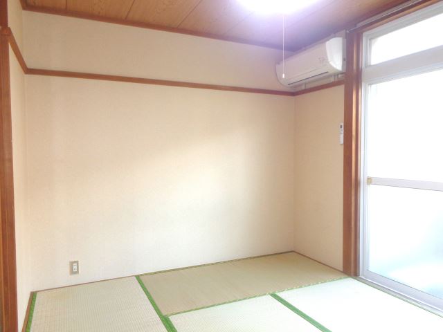 Living and room. Japanese-style room 6 quires