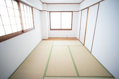 Living and room. It will settle down after all the Japanese-style room.