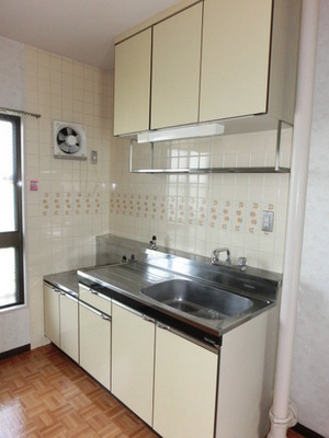 Kitchen. Two-burner gas stove installation Allowed ・ Economical city gas corresponding