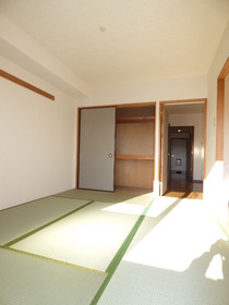 Living and room. It's Japanese mind Japanese-style room