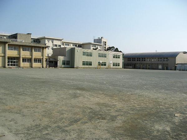 Other. Miyanogi elementary school ・  ・  ・ Approximately 940m (12 minute walk)