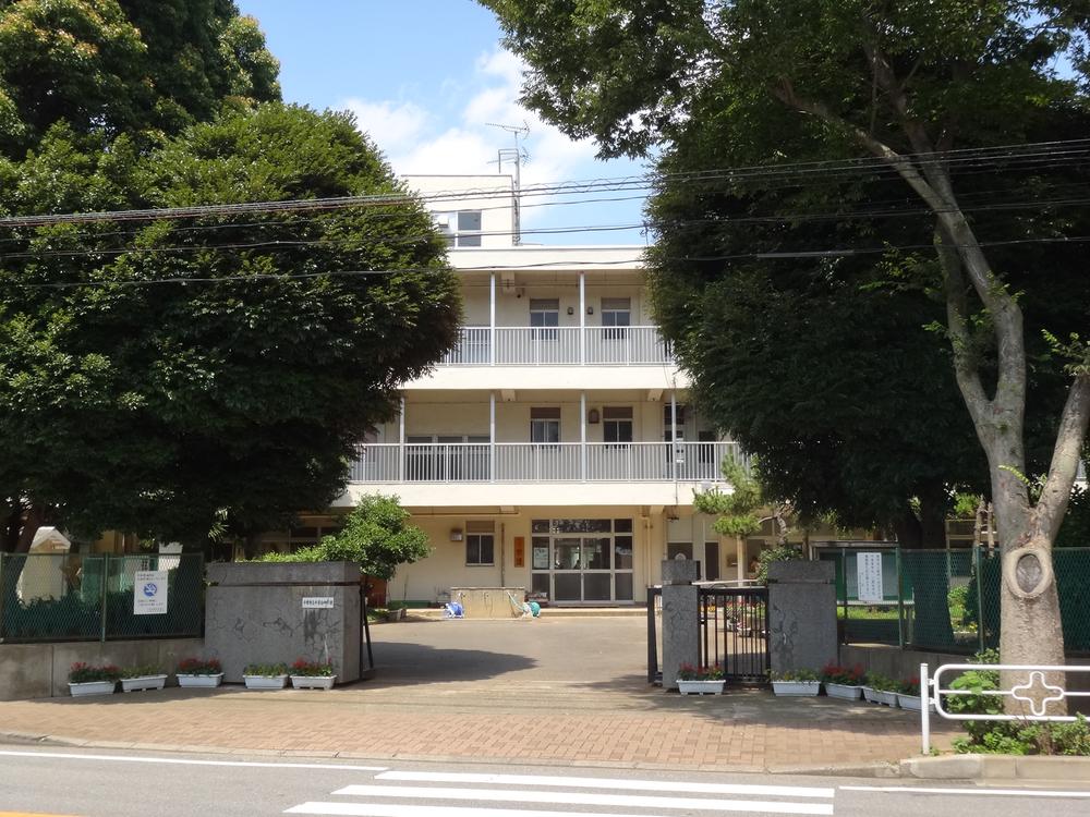Junior high school. 744m until the Chiba Municipal Chigusadai junior high school