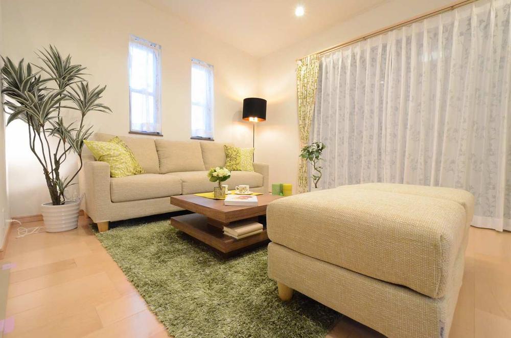 Living. Model building Sunshine it becomes plenty of plug comfortable space in the corner lot of living south.