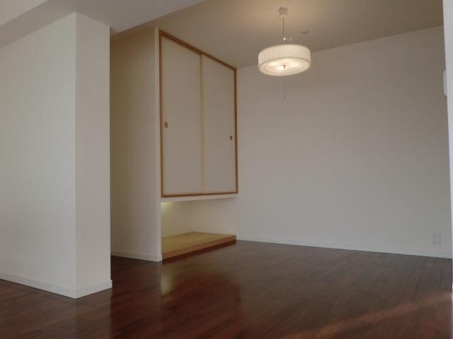 Non-living room. LD and Western 3 has led.