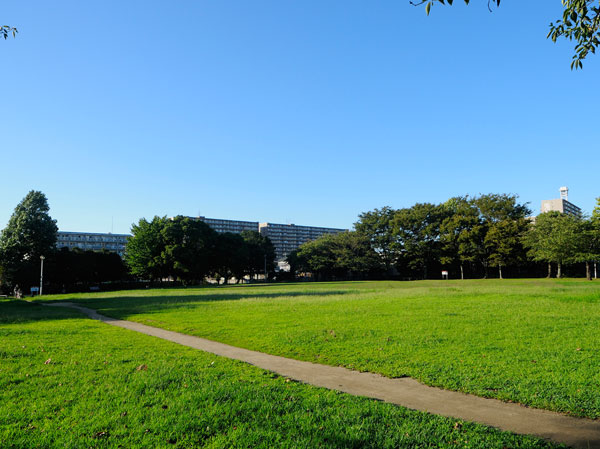 Surrounding environment. Inagehigashi park ※ About 1.3ha (1-minute walk / About 10m)