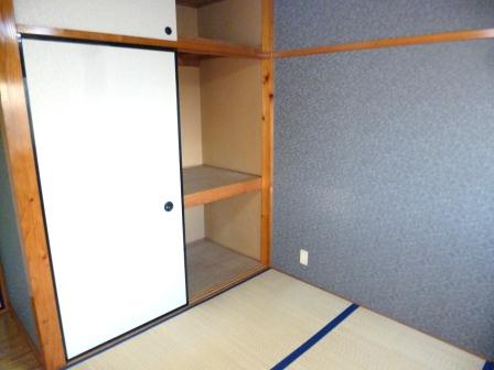 Other. Closet of spread. Effective use of the space