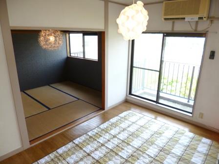Living and room. Bright and clean rooms ☆  ☆