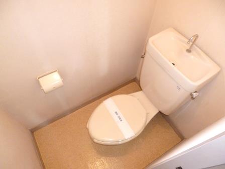 Other. bus ・ Restroom is now required!