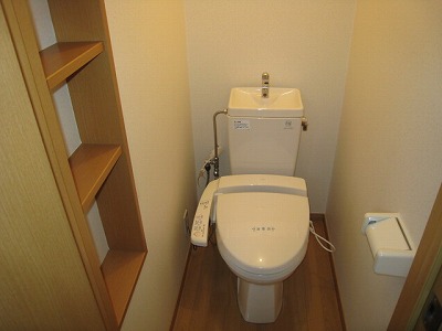 Toilet. Washlet equipped ☆