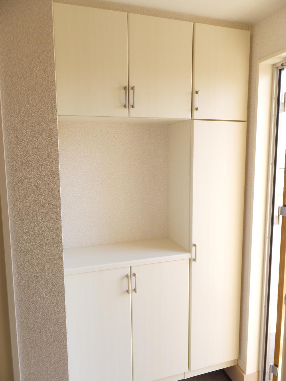 Receipt. Shoe box (Building 2)