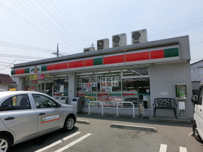 Convenience store. 210m until Thanksgiving (convenience store)