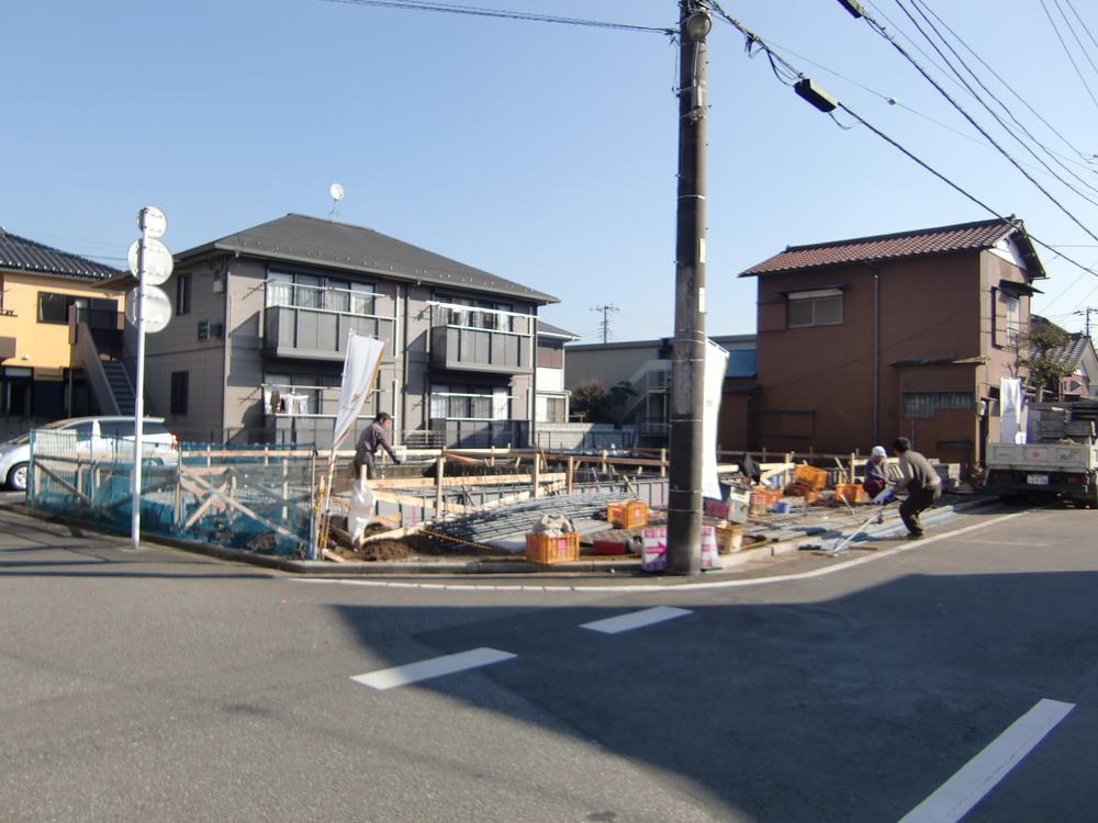 Local photos, including front road. Local (12 May 2013) Shooting