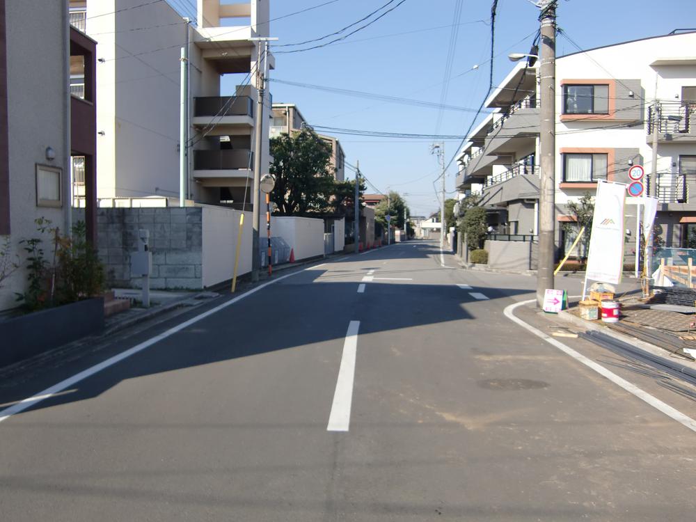 Local photos, including front road. Local (12 May 2013) Shooting