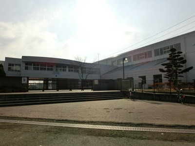 Primary school. Kanazawa until the elementary school (elementary school) 1200m