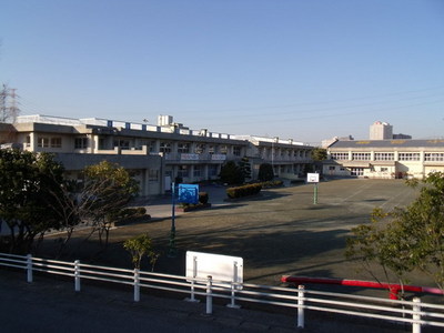 Primary school. Izumiya to elementary school (elementary school) 850m