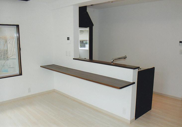 Kitchen. Easy-to-use face-to-face kitchen