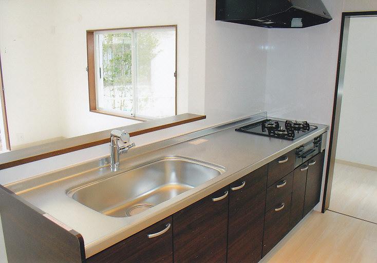 Kitchen. The design of the kitchen had settled