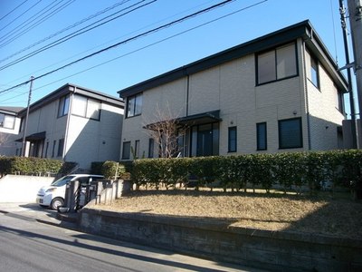 Building appearance. Worry of sound between the upper and lower is a terrace house that I do not need.