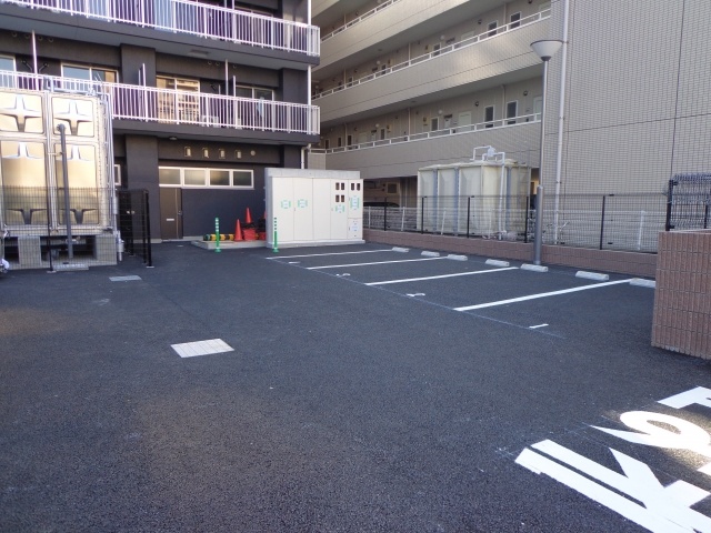 Parking lot