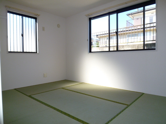 Living and room. 6.2 Pledge Japanese-style room