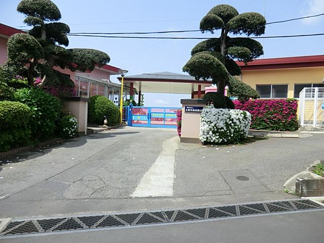 kindergarten ・ Nursery. Toke 780m to the central kindergarten