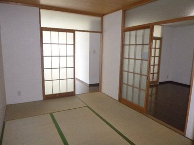 Living and room. 6 Pledge of Japanese-style room