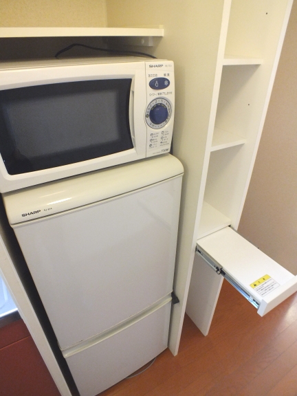 Kitchen. refrigerator ・ microwave