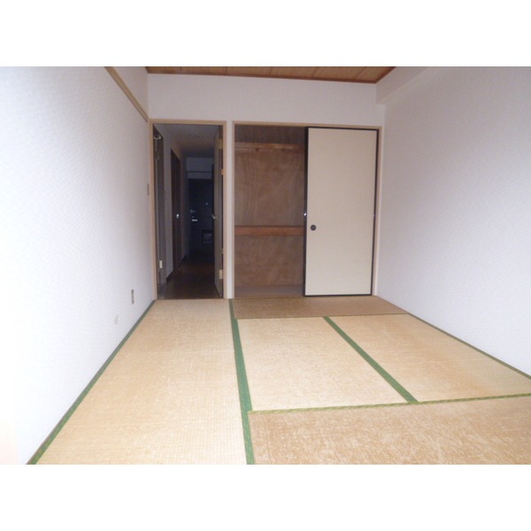 Other room space. Relaxation of Japanese-style room!
