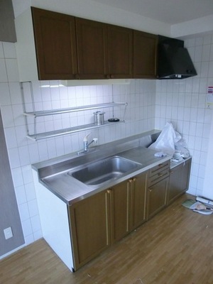 Kitchen. Two-burner gas stove installation Allowed