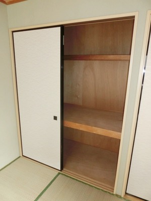 Receipt. There is also a storage of 1 between the worth of Japanese-style room.