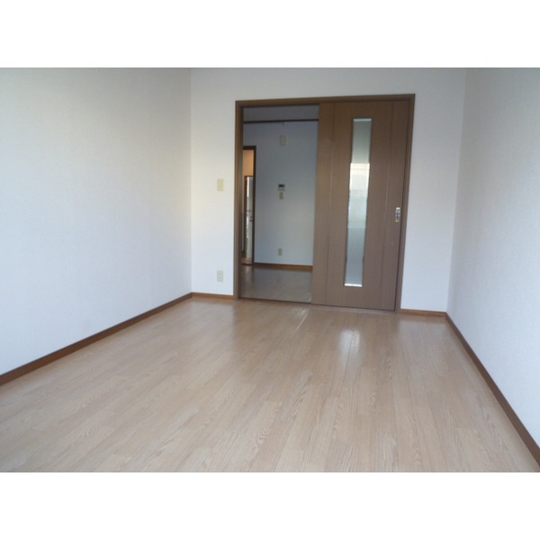 Other room space. Available also as LDK