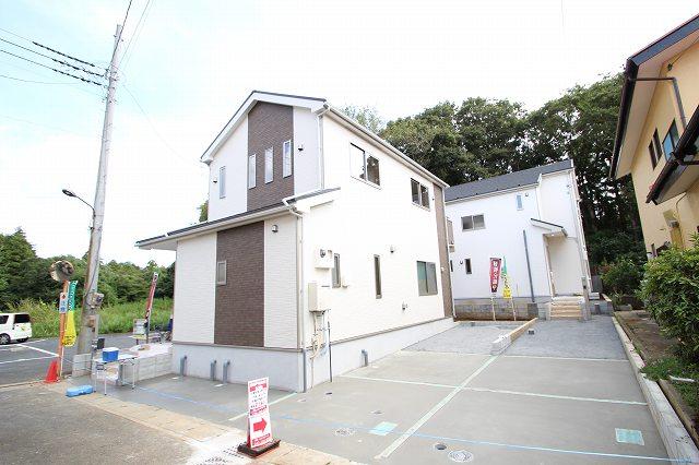 Local photos, including front road. Kamatori cho eighth Was building completed! Please feel free to visitors!