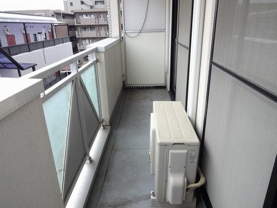 Balcony. Spacious balcony Is your laundry you Hakadori