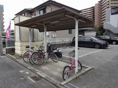 Other common areas. Covered parking lot of peace of mind even in the rain