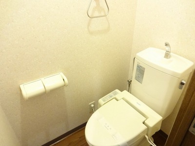 Toilet. Toilet happy Heating ・ With cleaning function