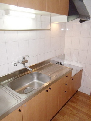 Kitchen. Gas stove can be installed