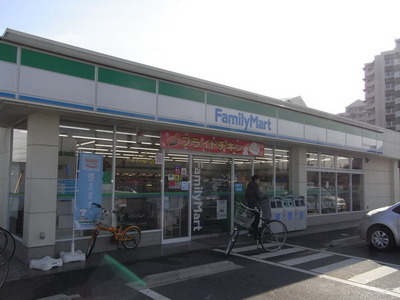 Convenience store. 150m to Family Mart (convenience store)