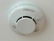 Other Equipment. Smoke from a fire in all of the dwelling unit ・ Senses the heat to let you know in a warning sound and a lamp, Standard equipped with a fire alarm. further, Prepare pre-wired to respond to the reporting system. (Same specifications)