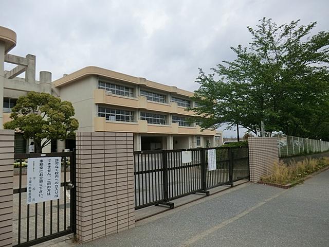 Primary school. 620m until the Chiba Municipal Oji Elementary School