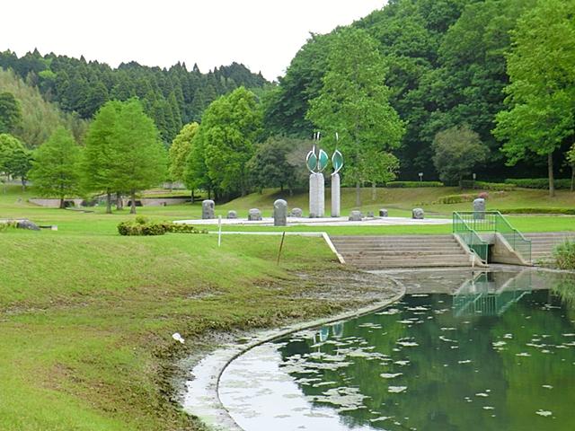 park. 300m to the waterside of the township park