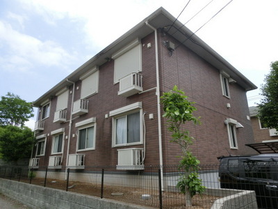 Building appearance. All rooms are bright rooms in the three-sided lighting.