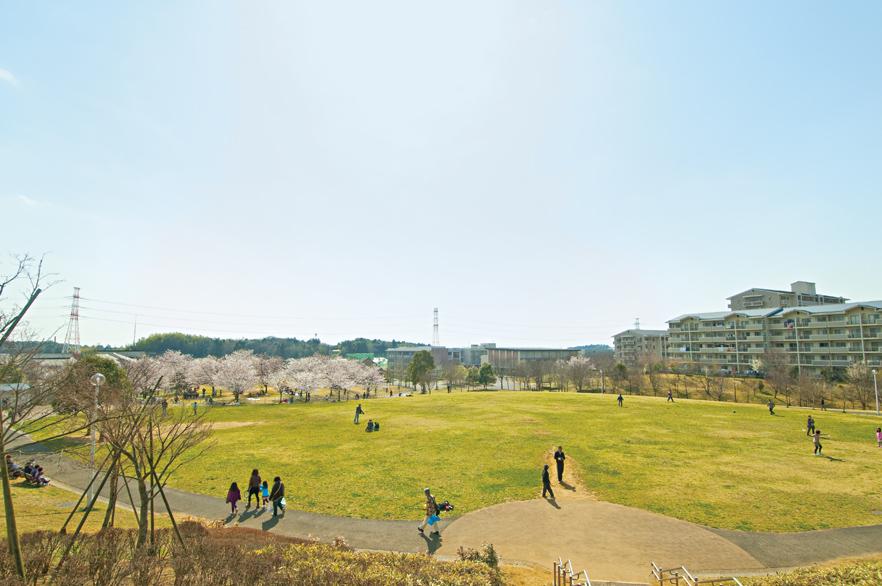 park. Until Akinomichi park 280m