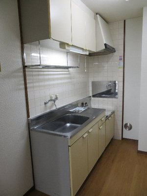 Kitchen. Around it is easy to clean with tile