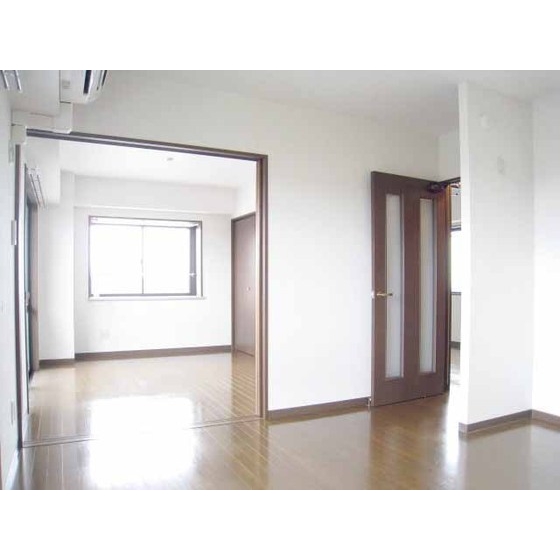 Living and room. All rooms Corner Room ・ Flooring