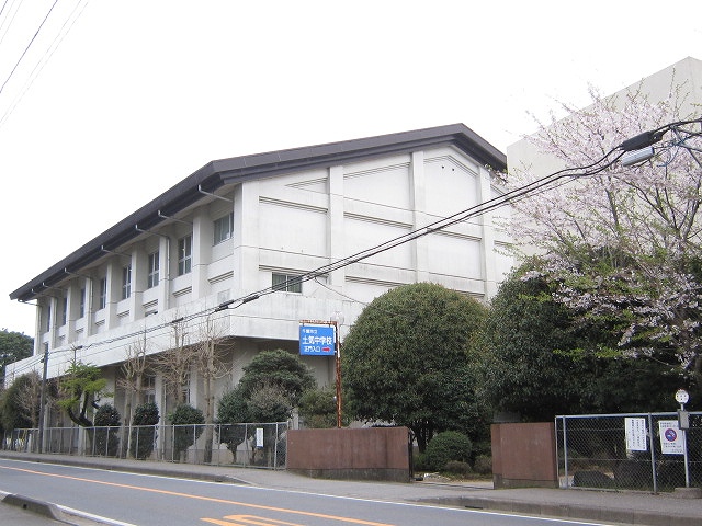 Junior high school. 1589m to the Chiba Municipal Toke junior high school (junior high school)