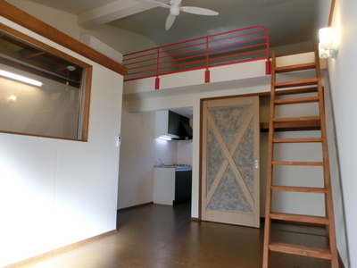 Living and room. Air-conditioned There is also a storage