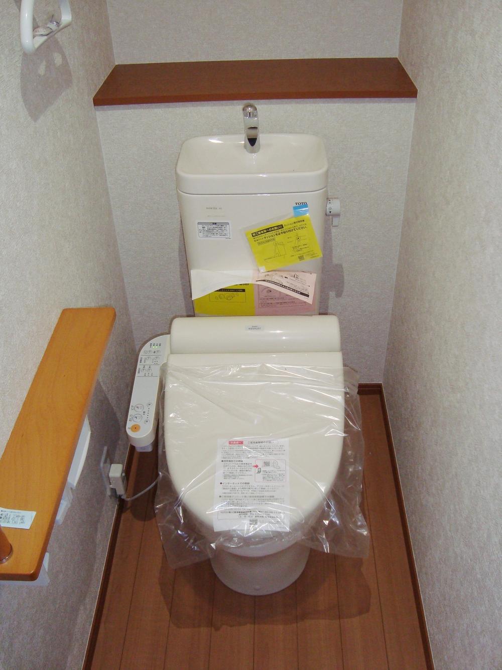 Toilet. 1 ・ Installing a shower toilet in two locations of 2F